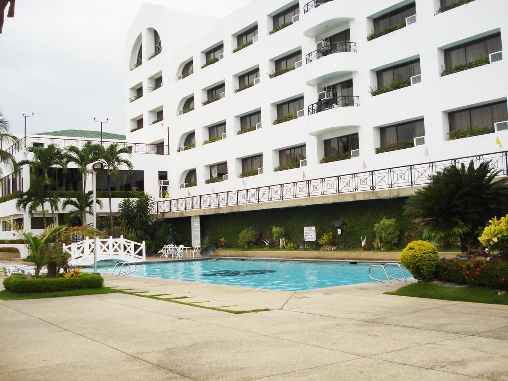 Pryce Plaza Hotel Cagayan de Oro Exterior foto