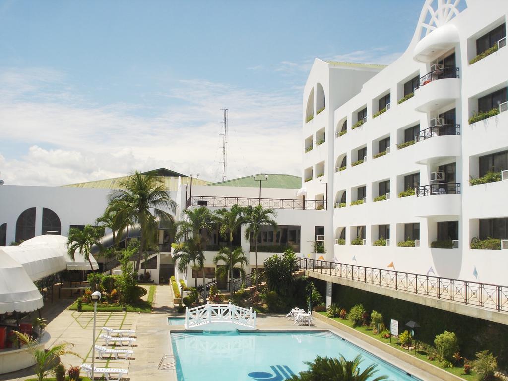 Pryce Plaza Hotel Cagayan de Oro Exterior foto